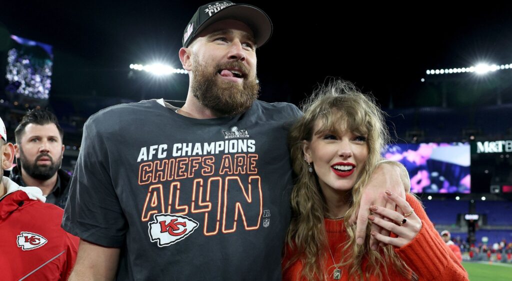 Travis Kelce and Taylor Swift celebrates victory together