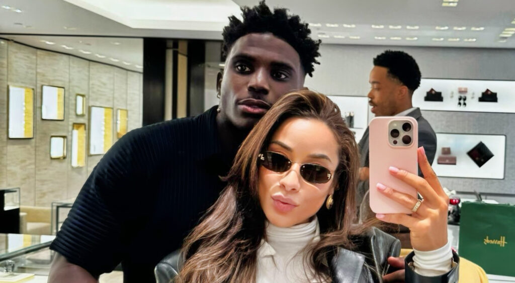 Tyreek Hill and his wife taking selfie