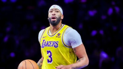 Anthony Davis of the Los Angeles Lakers brings the ball up the court against the New Orleans Pelicans