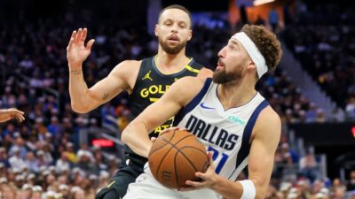 Stephen Curry's Warriors won over former teammate Klay Thompson's Mavericks