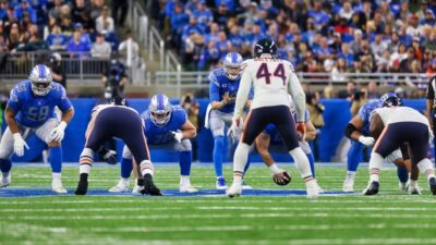 Lions and Bears players at line of scrimmage