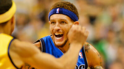 Delonte West staring at defender