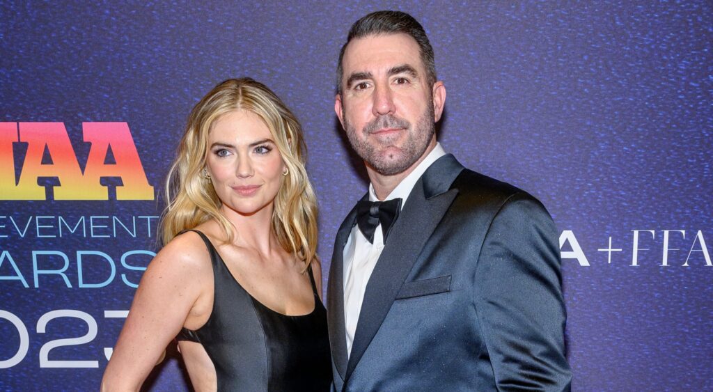 Justin Verlander and Kate Upton posing 