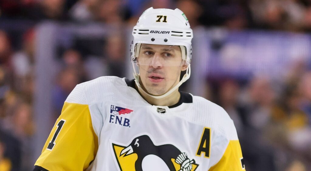 Evgeni Malkin of Pittsburgh Penguins looking on.