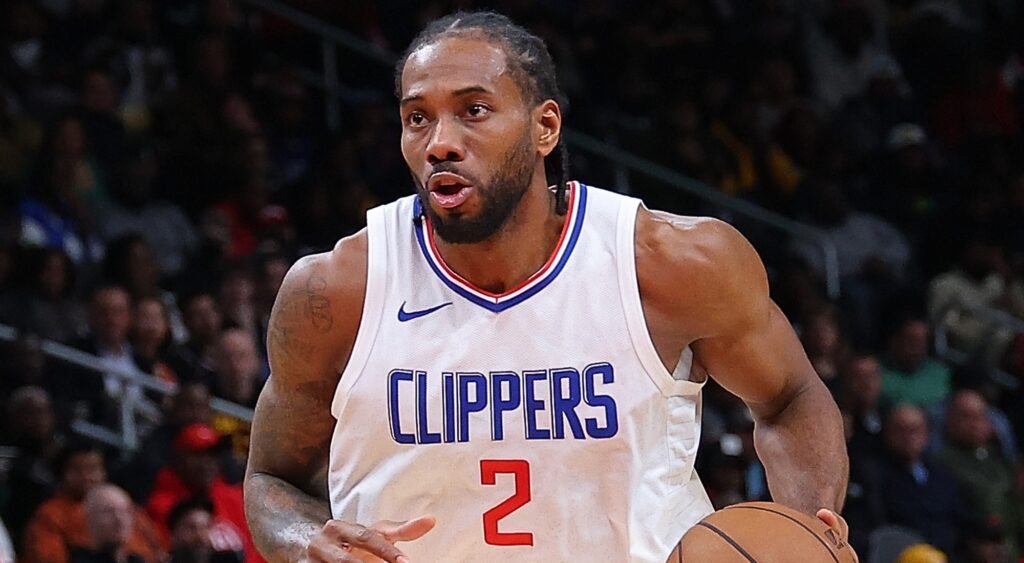 Kawhi Leonard of Los Angeles Clippers looking on.