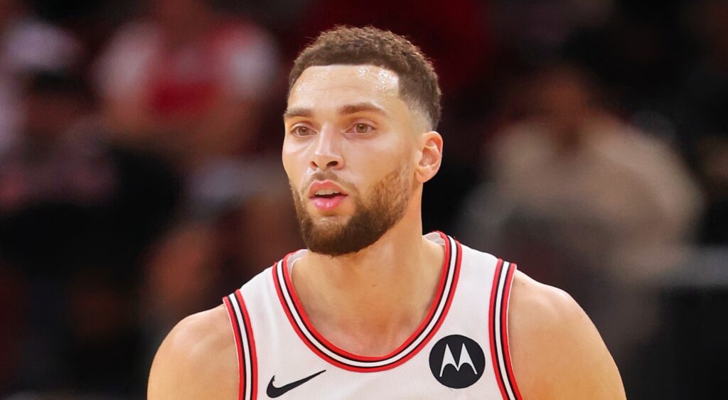 Zach LaVine of Chicago Bulls looking on during game.