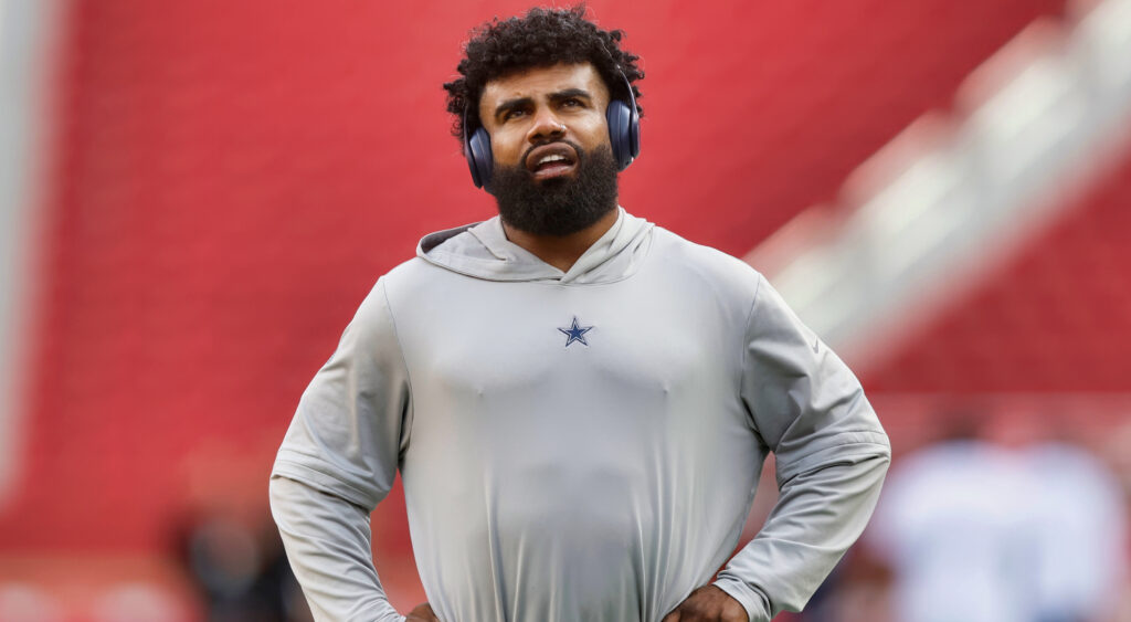 Ezekiel Elliott with his hands on his hips