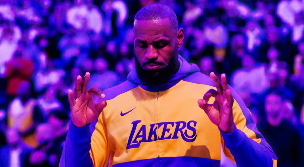 LeBron James in Lakers warmups