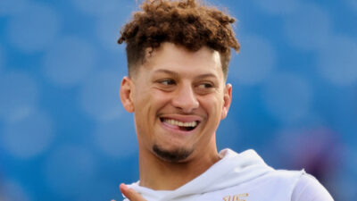 Patrick Mahomes grimacing