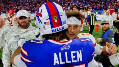 Patrick Mahomes and Josh Allen hugging