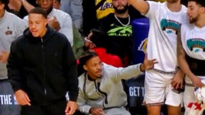 Ja Morant signals gun at Anthony Davis