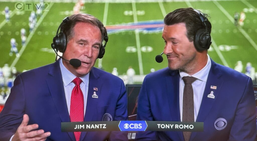 Jim Nantz and Tony Romo commentating a game.