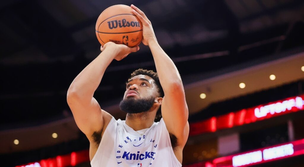 Karl-Anthony Towns' game status against Charlotte