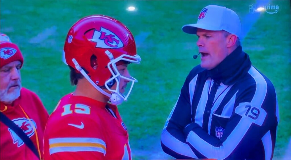 Patrick Mahomes speaking to NFL ref.