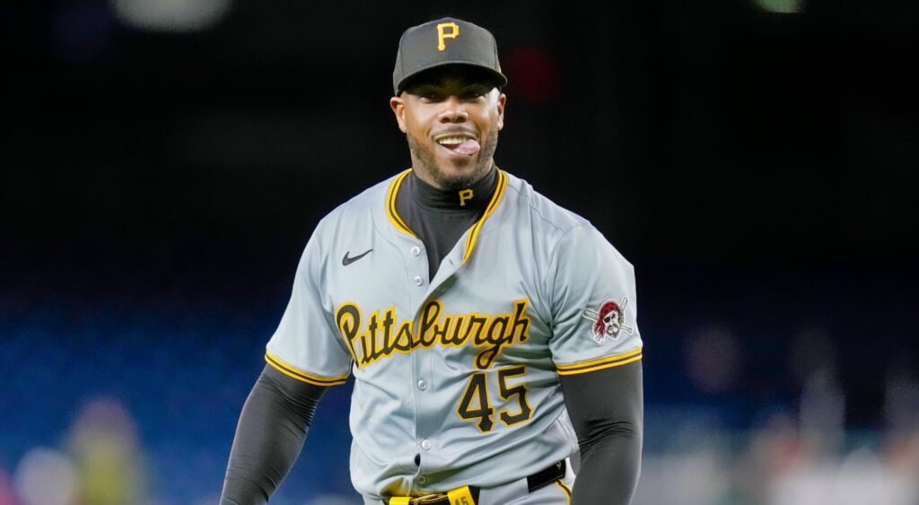 Red Sox Fans Unimpressed As Team Agrees To A $10.5 Million Deal With Aroldis Chapman