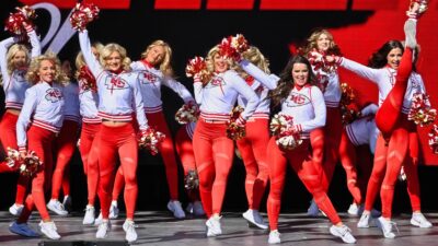 Kansas City Chiefs cheerleaders dancing