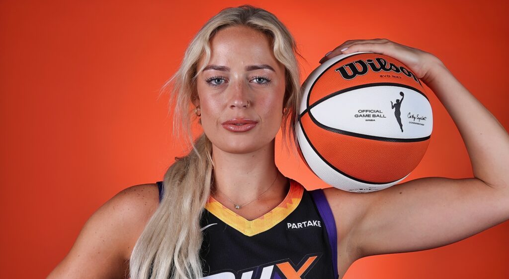 PHOTO: Phoenix Mercury Star Sophie Cunningham Stunned Everyone With Her ...