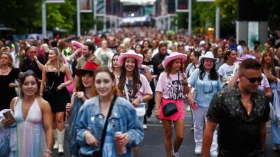 Fans of US mega-star Taylor Swift walking