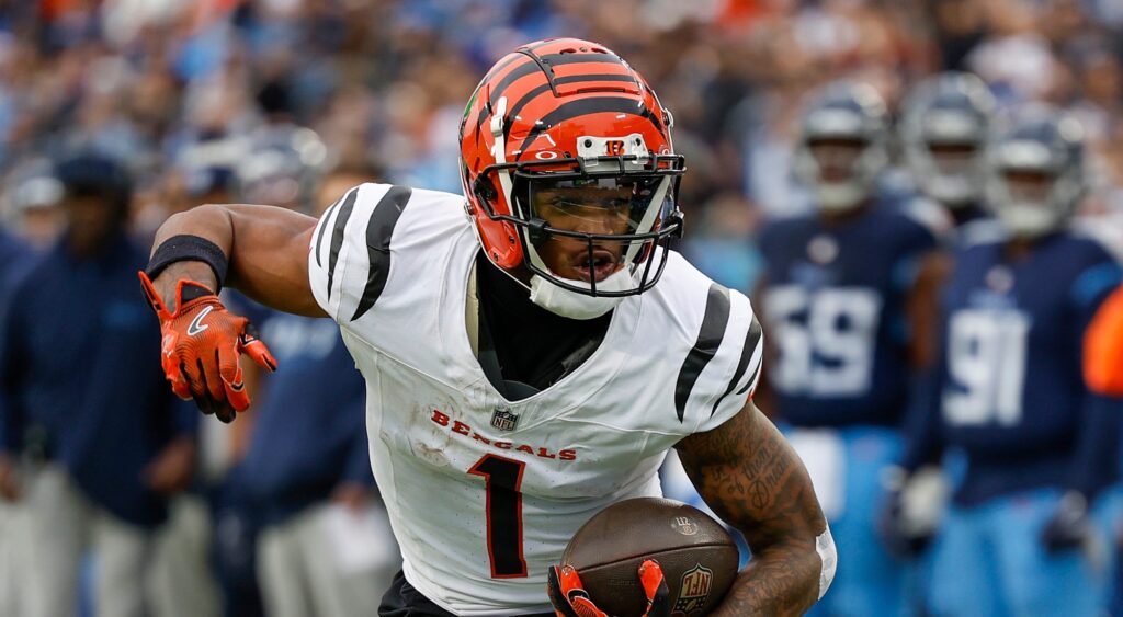 Ja'Marr Chase of Cincinnati Bengals running with football.