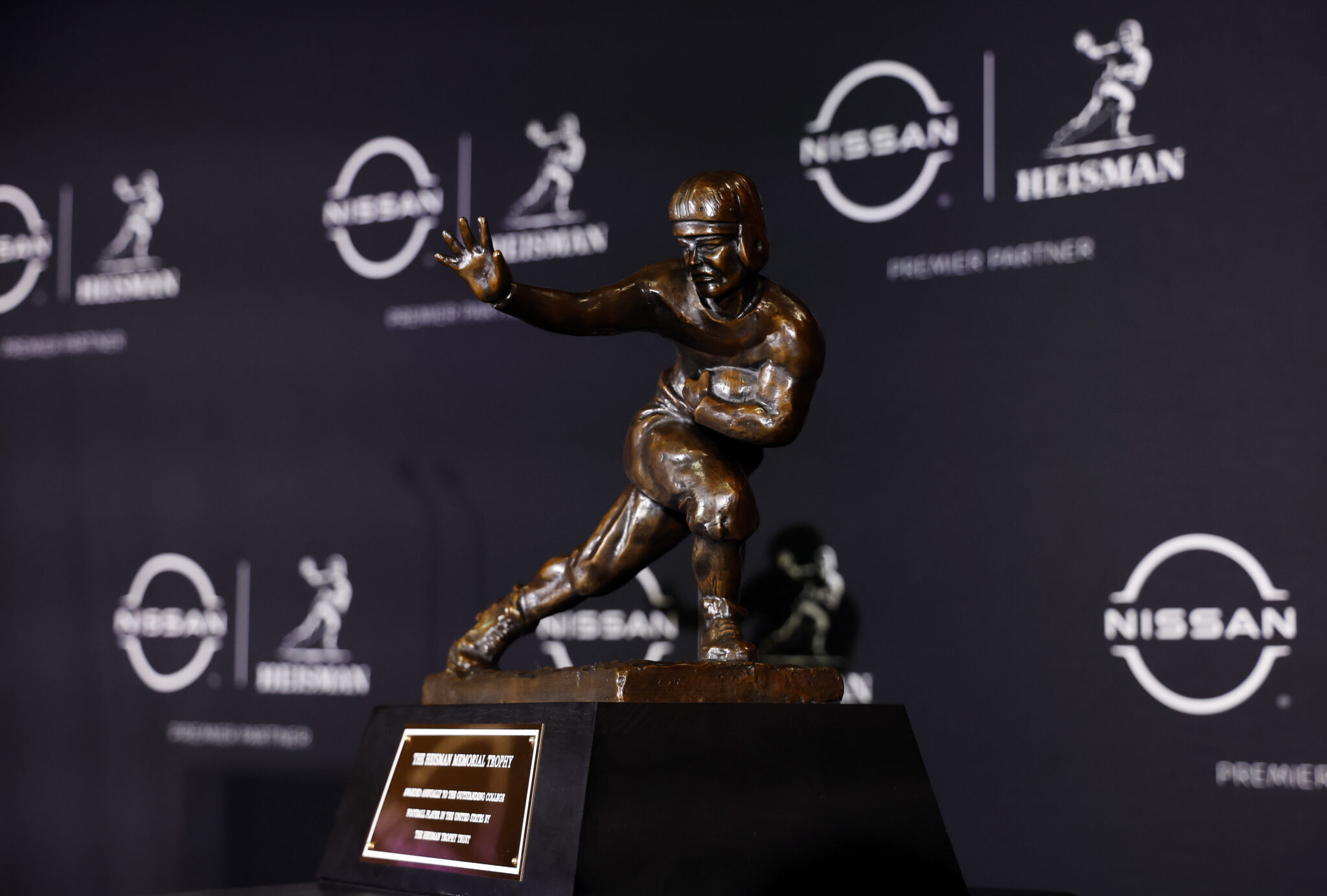 List Of Heisman Trophy Winners Travis Hunter Joins The Ranks Of