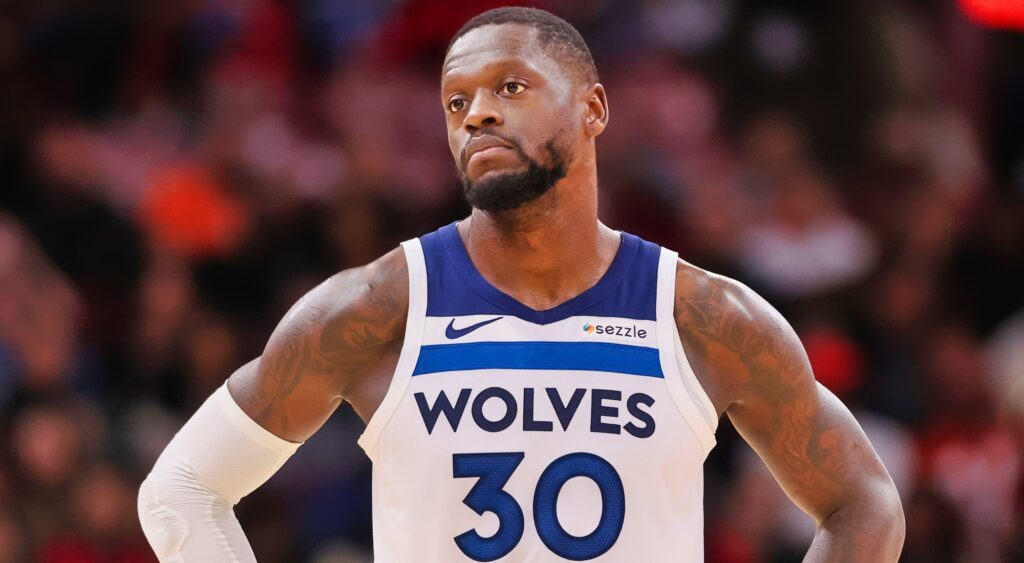 Julius Randle exhibited poor sportsmanship towards his former teammates