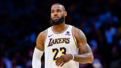 The Internet Blasts the NBA and LeBron James After the NFL’s Record-Breaking Christmas Ratings, Fueling Heated Discussions