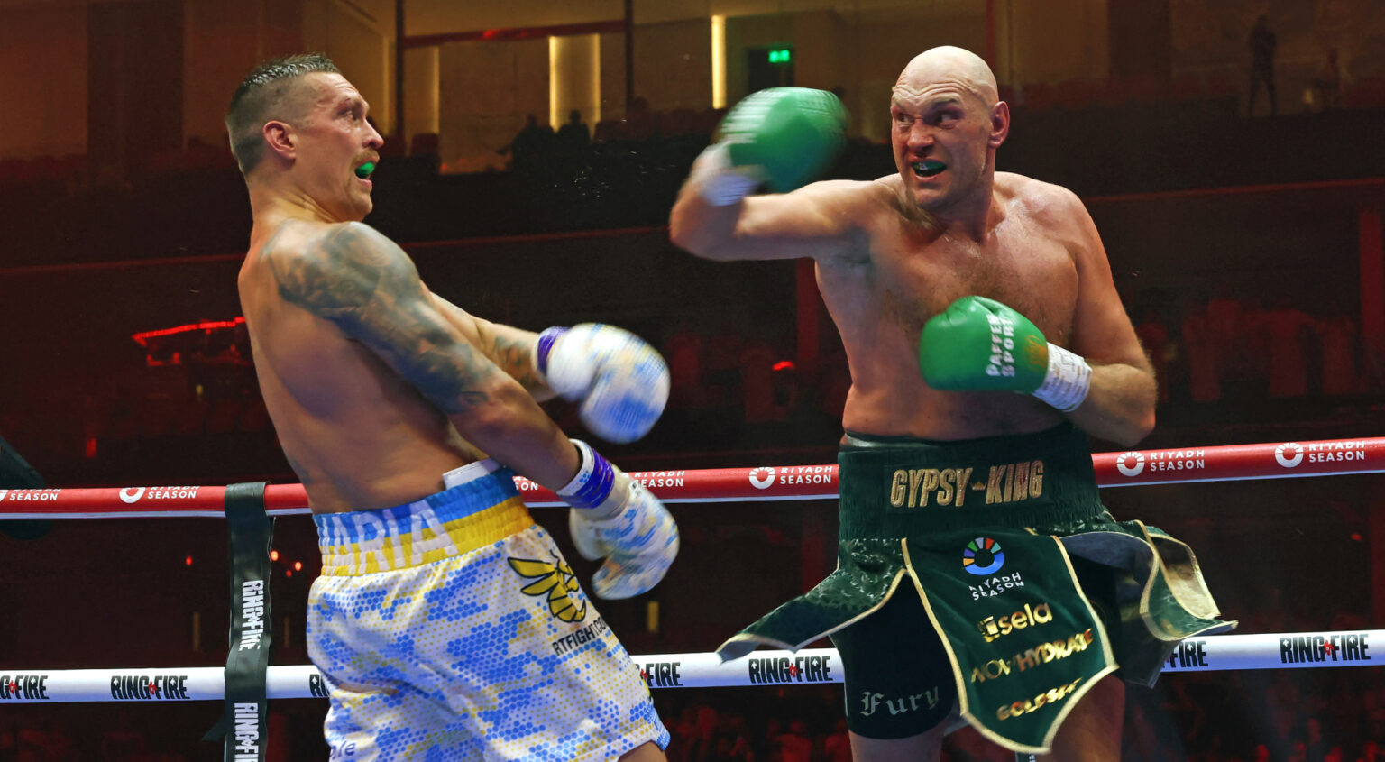 Tyson fury vs usyk fight live stream