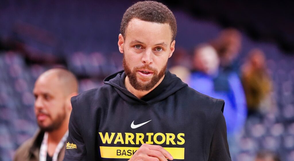 Stephen Curry issued a friendly warning to his young teammates