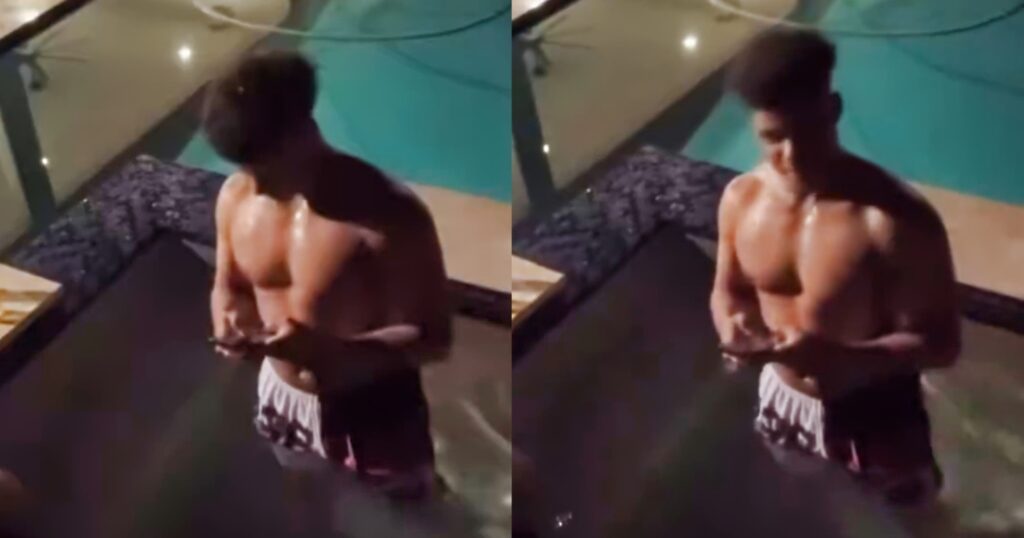 Juan Soto in hot tub.