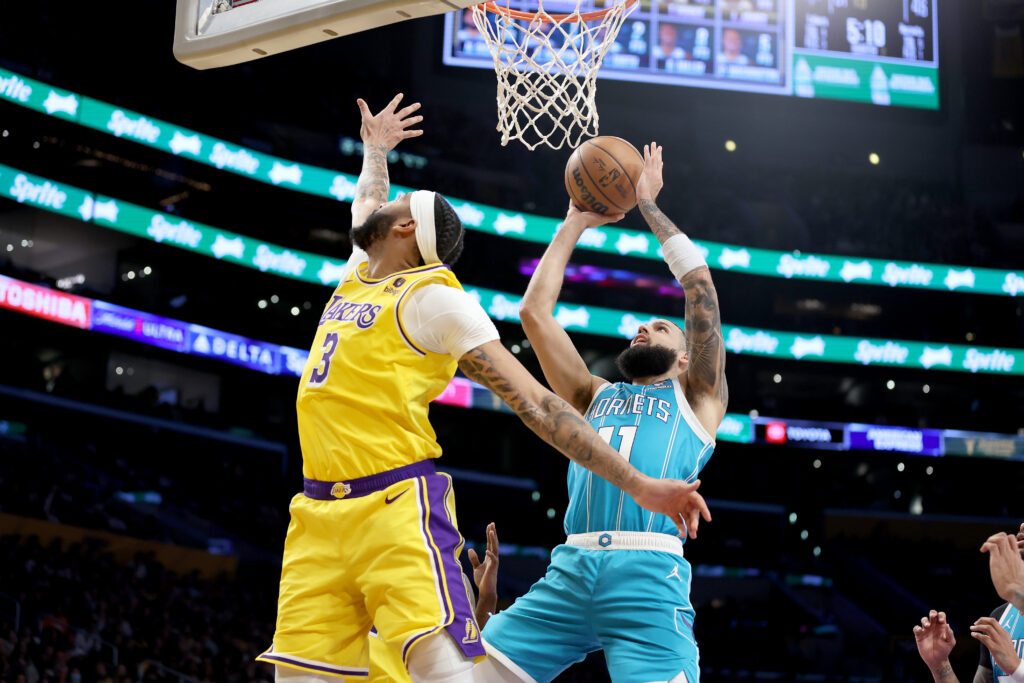 Los Angeles Lakers vs. Charlotte Hornets game overview