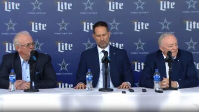 Brian Schottenheimer Stephen Jones and Jerry Jones at press conference