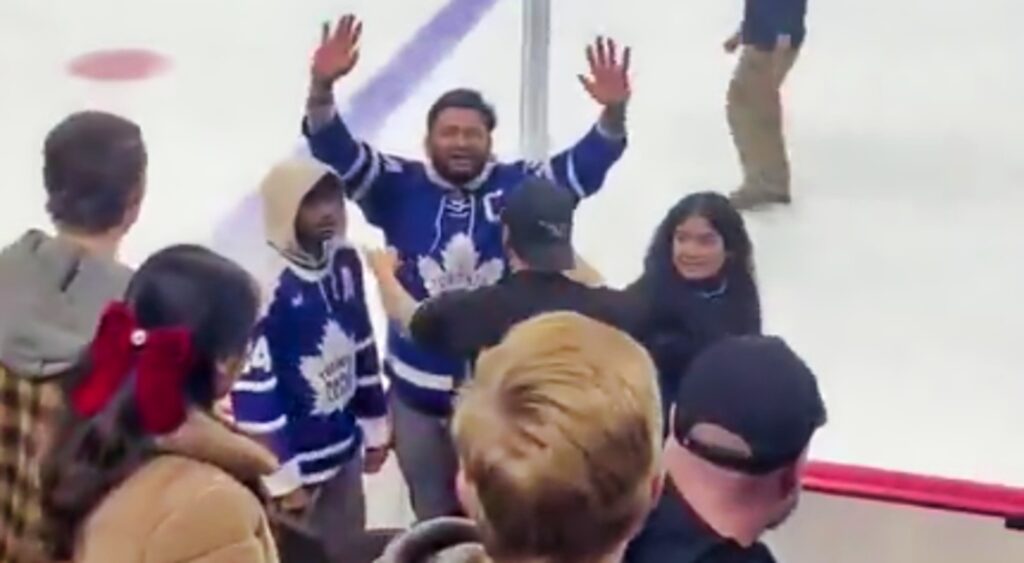 Toronto Maple Leafs Fans in Philadelphia