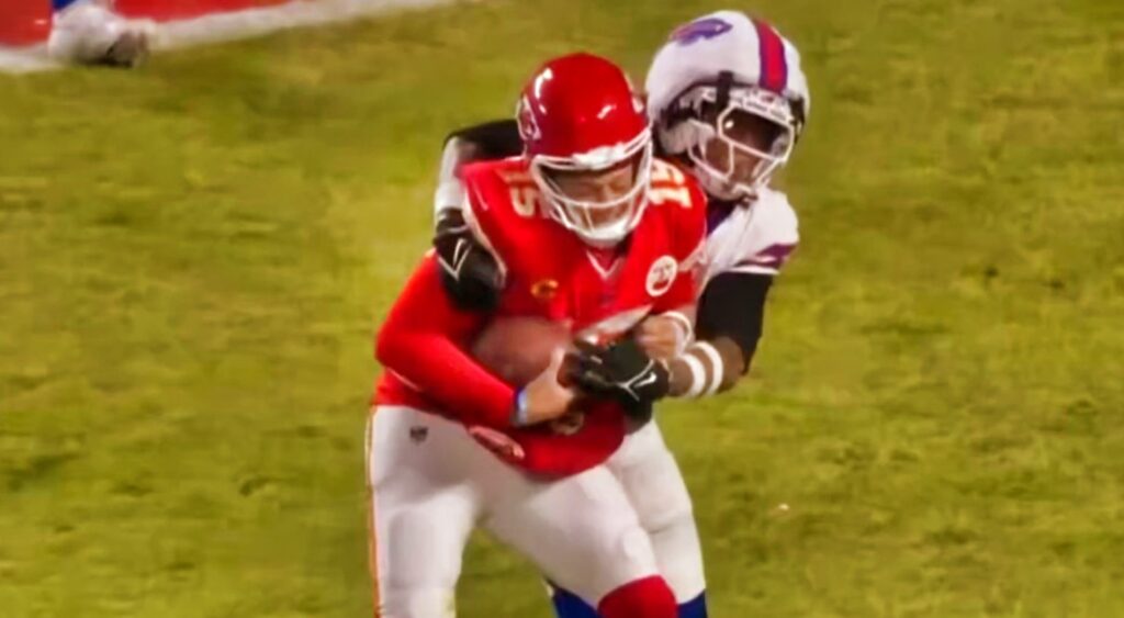 Damar Hamlin and Patrick Mahomes during tackle