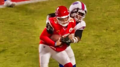 Damar Hamlin and Patrick Mahomes during tackle