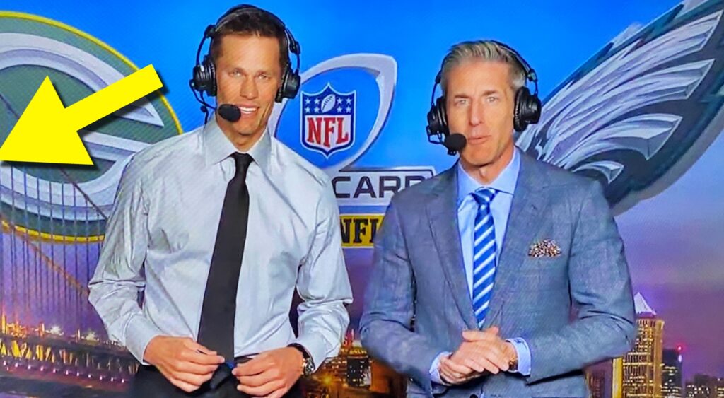 Tom Brady & Kevin Burkhardt in the FOX booth for Eagles-Packers game.