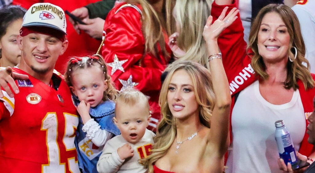 Patrick Mahomes with his family