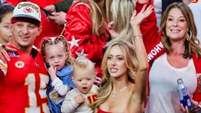 Patrick Mahomes with his family