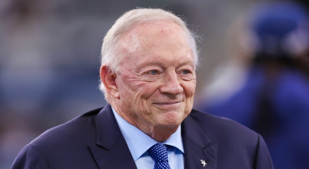 Jerry Jones of Dallas Cowboys looking on.