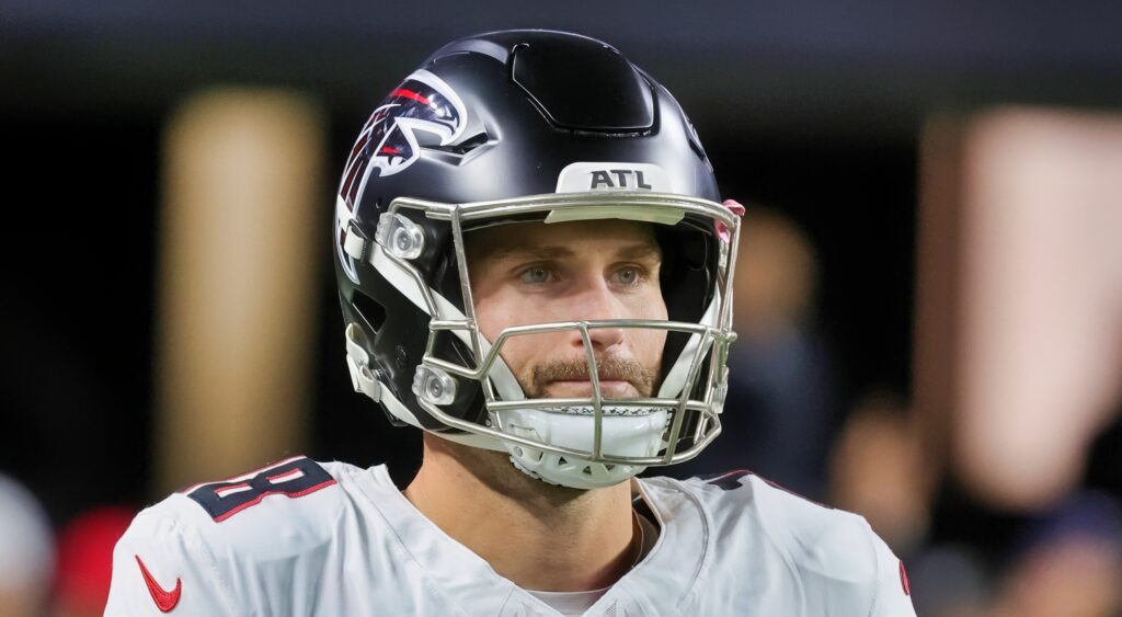 Kirk Cousins of Atlanta Falcons looking on.