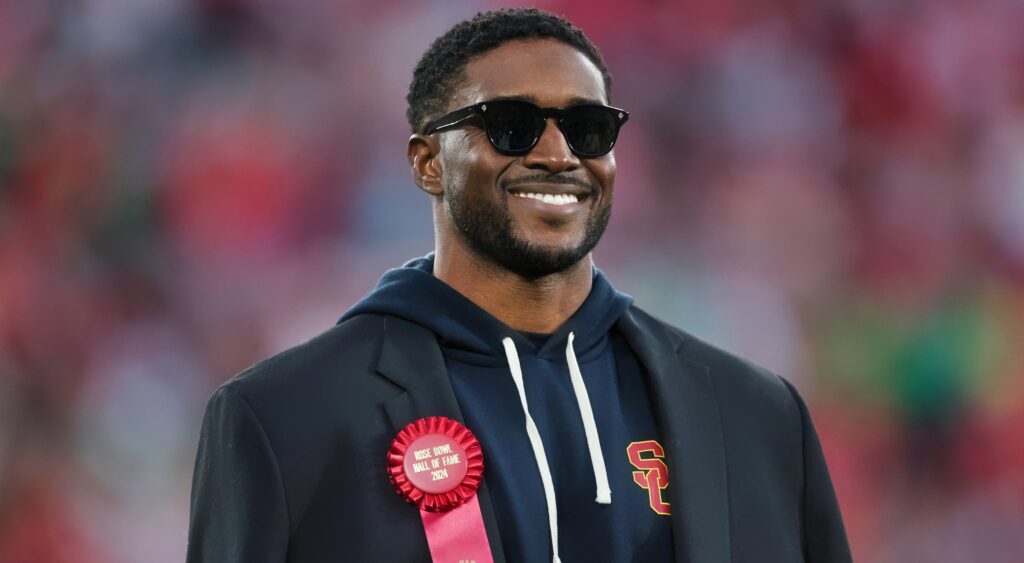 Reggie Bush in USC hoodie