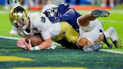 Riley Leonard scoring touchdown