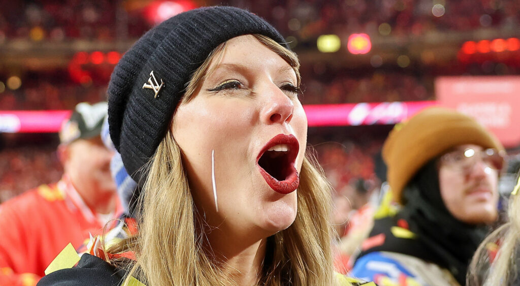 Shocking Photo Resurfaces That Has Everyone Questioning Taylor Swift's Loyalty To The Kansas City Chiefs Ahead Of Their Super Bowl Matchup vs. The Philadelphia Eagles