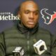 Houston Texans HC DeMeco Ryans speaking to refs