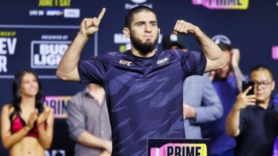 A UFC legend lauds Islam Makhachev’s wrestling prowess, declaring him unmatched and superior to everyone else in his division