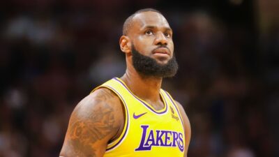 Latest update on LeBron James' injury status and find out if he'll play tonight against the San Antonio Spurs