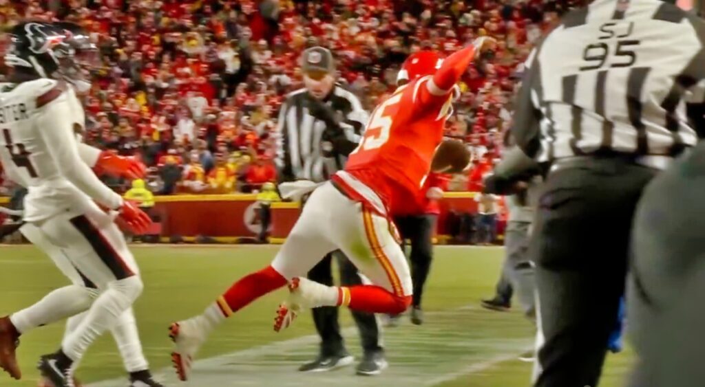 Patrick Mahomes flopping