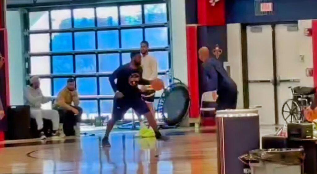 VIDEO: Zion Williamson Spotted During Pelicans' Training Sessions Indicates His Potential Return On The NBA Court