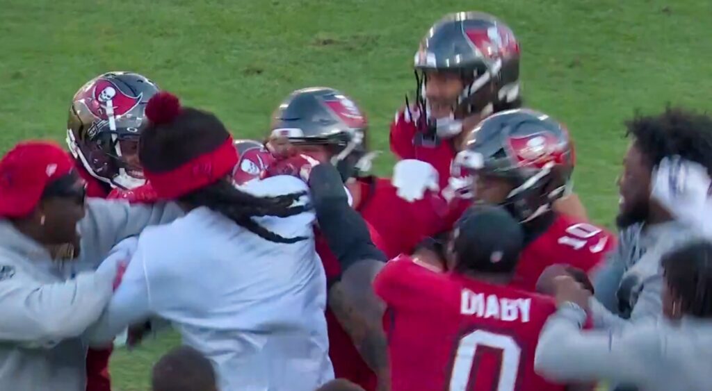 Tampa Bay Buccaneers celebrating Mike Evans catch.