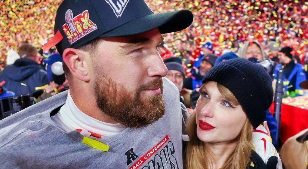 Travis Kelce and Taylor Swift hugging