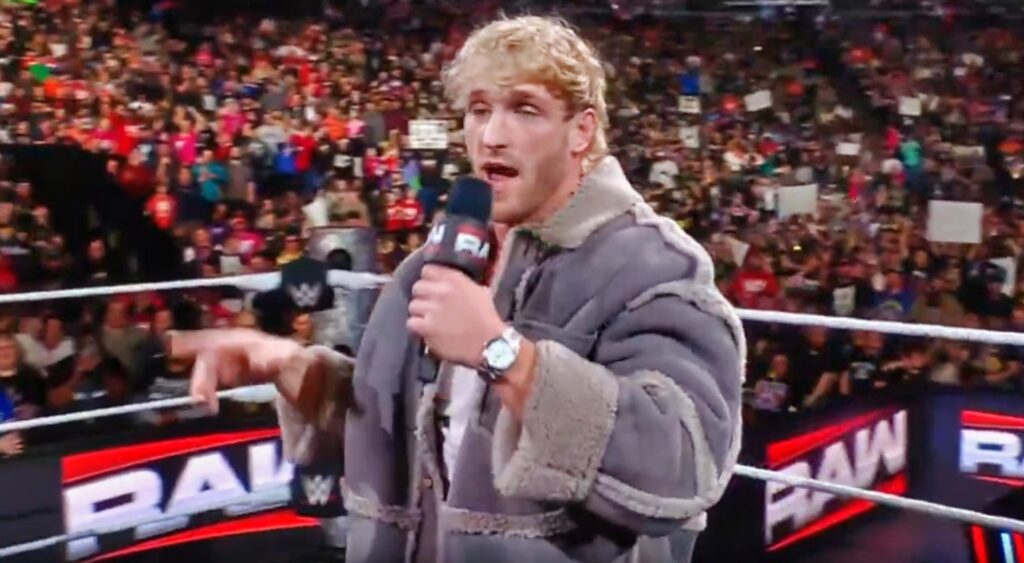 Logan Paul talking to WWE crowd